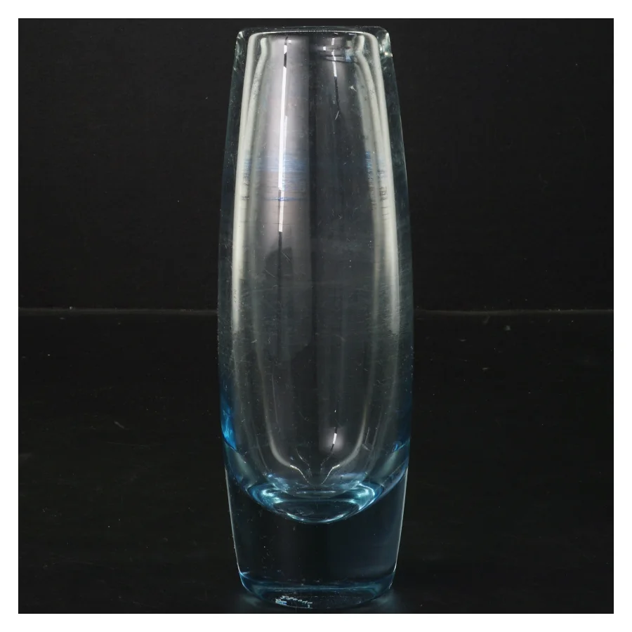 Glasvase (str. 19 cm) fra holmegaard 