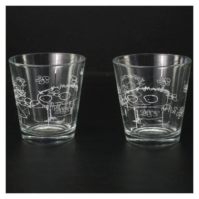 To glas med tegning (str. 2 stk Ø 8,5 cm højde 9 cm)