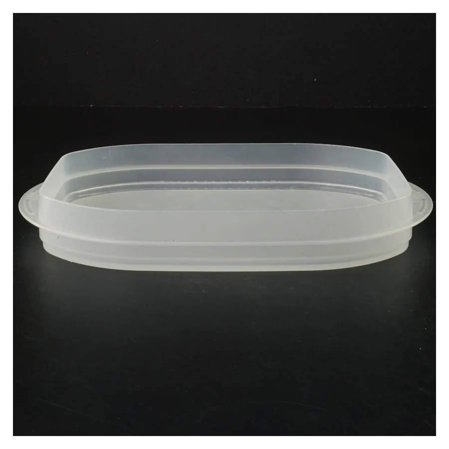 Plastik opbevaringsboks fra Tupperware med låg (str. 26x17x5 cm)
