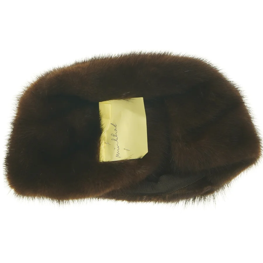 Minkhat (str. 29 cm) i fin stand