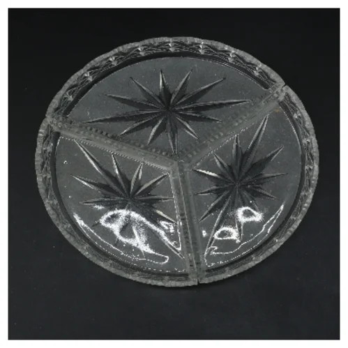 Rundt inddelt glasfad med stjernemønster (str. 3 stk 17x10 cm)