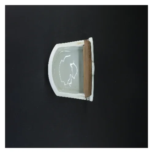 Vægmonteret krukke med træ låg (str. 16x17x11 cm)