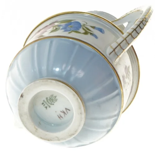 Porcelæn kande med blomsterdesign fra B&G (str. 20x23 cm)