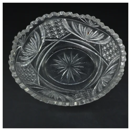 Krystalskål med dekorative udskæringer (str. Ø 21,5 cm højde 15 cm)