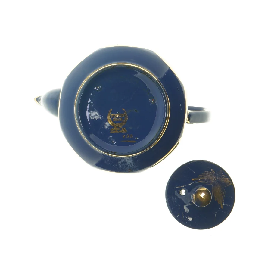 Blå tekande med gulddekorationer (str. 20 cm)