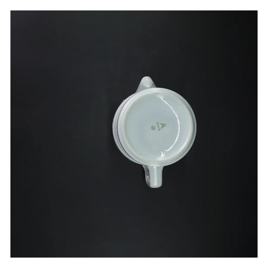 Hvid kande med låg fra blå kant (str. 15 cm)