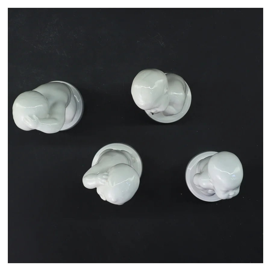 Porcelænsfigurer af de fire piner (str. 4 stk 11,5 cm) fra Bing & Grøndahl