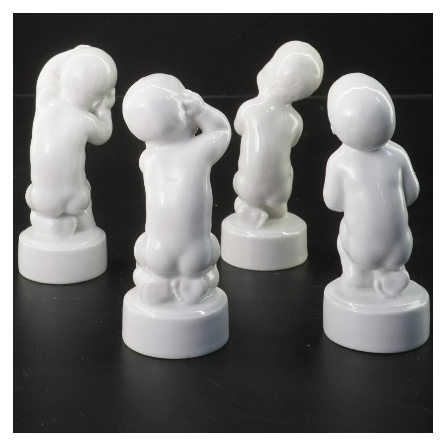 Porcelænsfigurer af de fire piner (str. 4 stk 11,5 cm) fra Bing & Grøndahl
