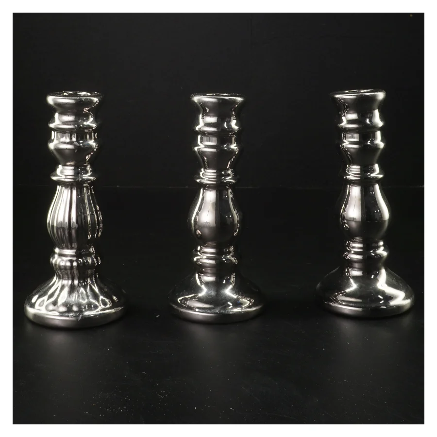 Sæt af tre lysestager (str. Ø 7,5x h 15,5 cm)