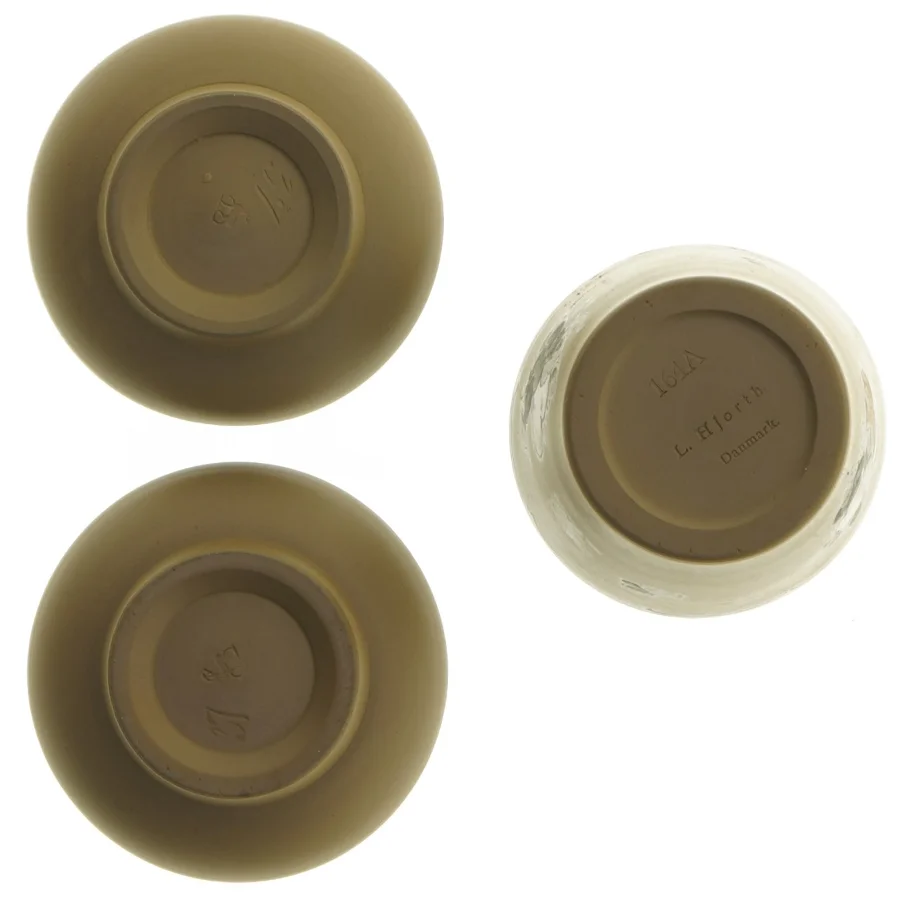 Keramiksæt med kop og skåle fra L. Hjorth (str. 7 cm)