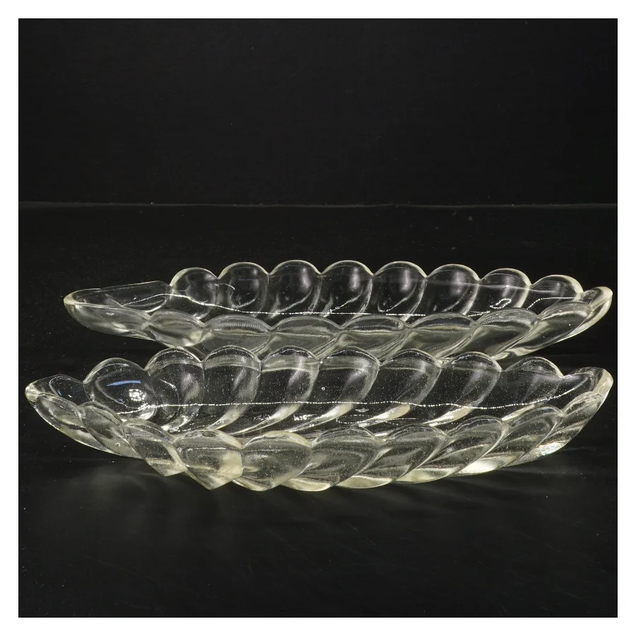 Glasfade bladformet, 2 stk (str. 2 stk 24 & 28 cm)fra holmegaard 