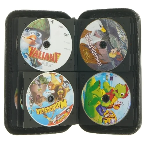 22 DVD i mappe med børnefilm fra A11 (str. 28x16x5 cm)