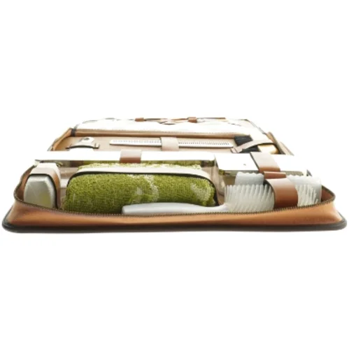 Rejse toilettaske med tilbehør (str. 29x14x5 cm)