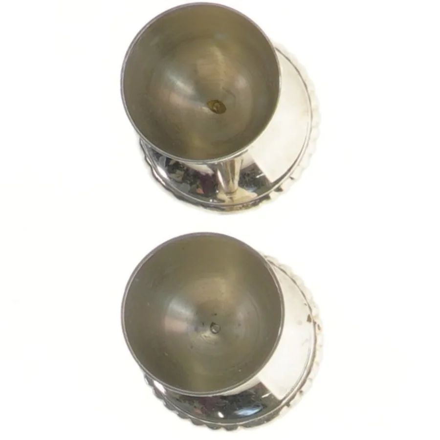 Sæt af to æggebægre (str. 5,5x5,5 cm)