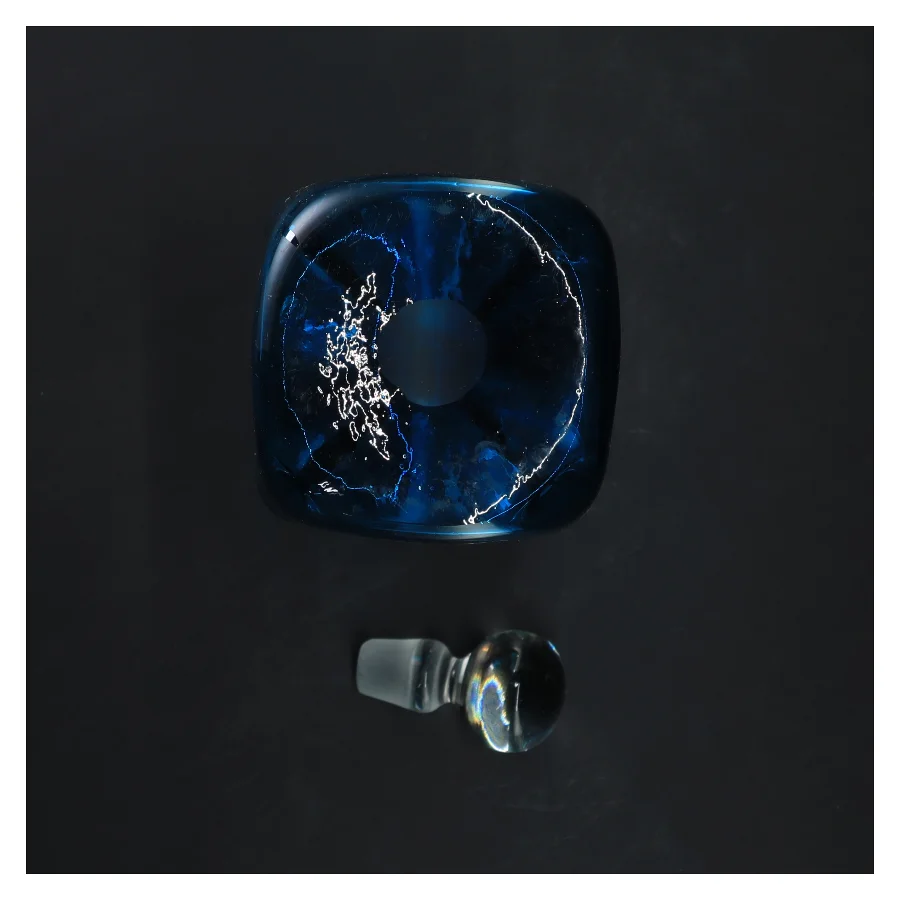 Blå klukflaske med prop holmegaard (str. 26x9 cm) til snaps