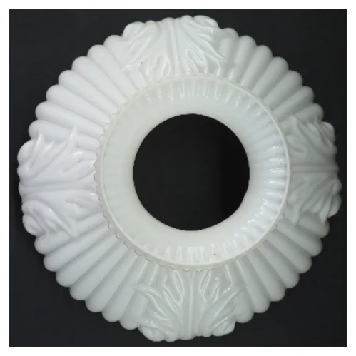 Hvid lampeskærm i glas (str. Ø 20x17 cm)