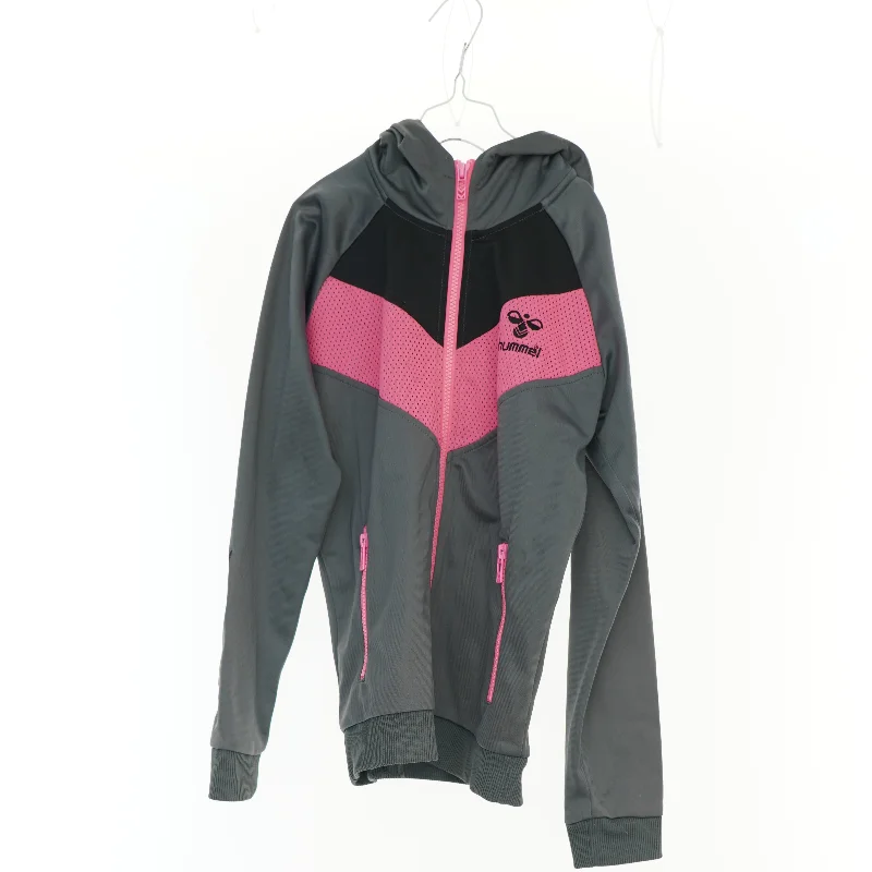 Hættetrøje fra Hummel (str. 140 cm)