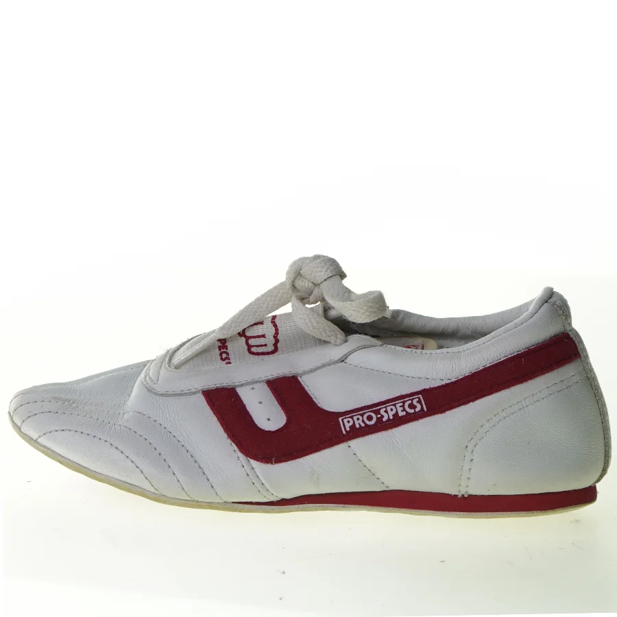 Sports sko fra Pro Specs (str. 25)