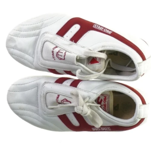 Sports sko fra Pro Specs (str. 25)