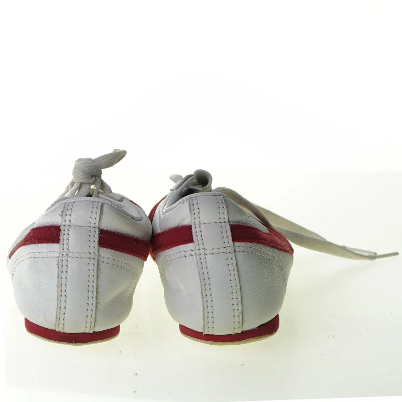 Sports sko fra Pro Specs (str. 25)