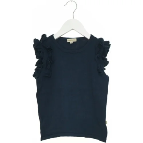 Top fra Pomp de Lux (str. 116 cm)