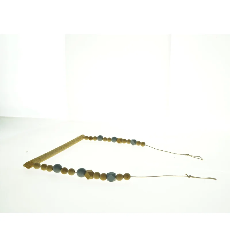 Perleknage/ophæng (str. 35 x 53 cm)