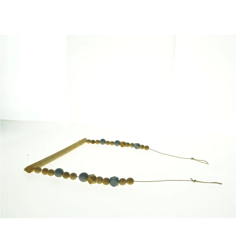 Perleknage/ophæng (str. 35 x 53 cm)