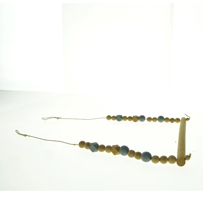 Perleknage/ophæng (str. 35 x 53 cm)