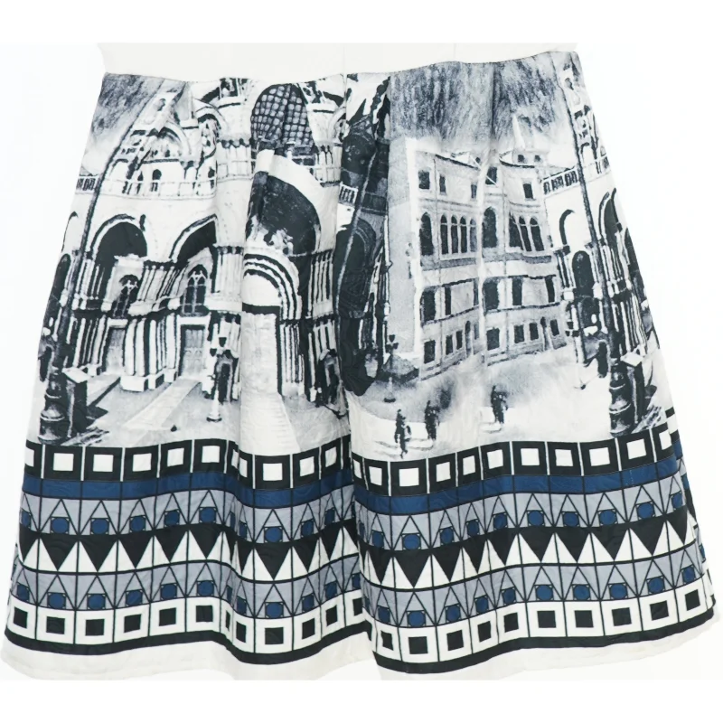 Kjole med bymotiv fra Dns (str. S)