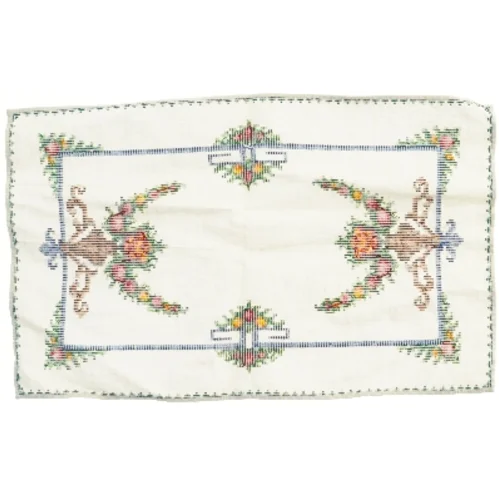 Broderet dug (str. 42x27 cm)