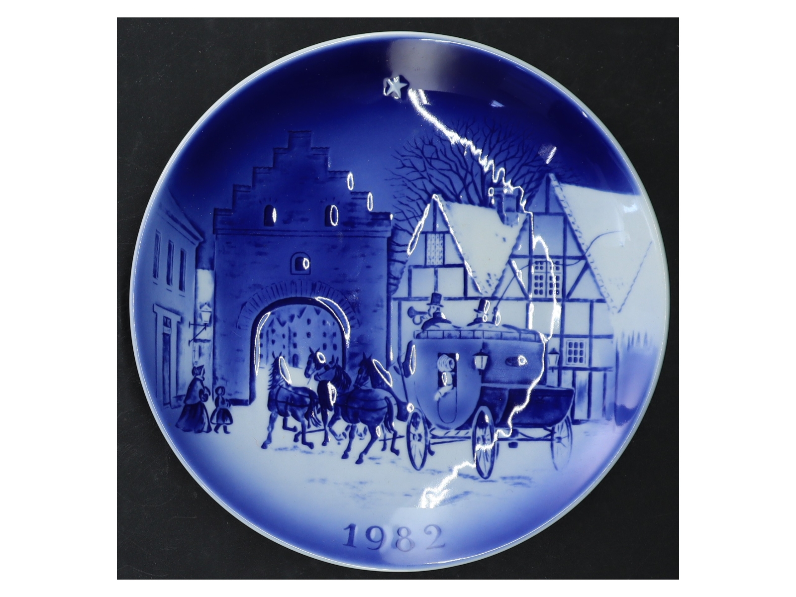 H.C. Andersen juleplatte 1982 fra Porcelænsfabrikken Désirée (str. Ø 19 cm)
