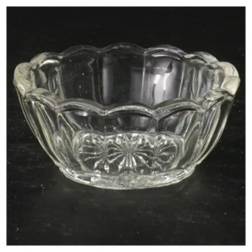 glas skål (str. 9 cm i diameter, 3,5 cm høj)