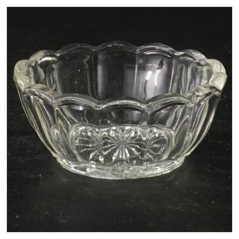 glas skål (str. 9 cm i diameter, 3,5 cm høj)