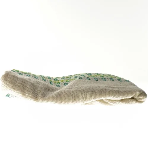 Dug med grøn og blå mønster (str. 117x230 cm)