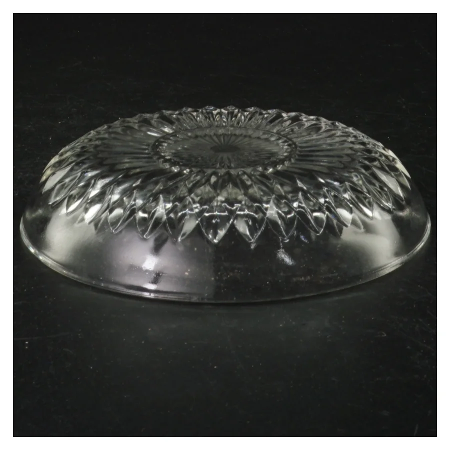 Glas assiet (str. 14,5 cm i diameter og 3 cm høj)