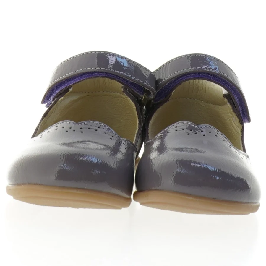 Børnesko i laklæder fra En Fant (str. 25)