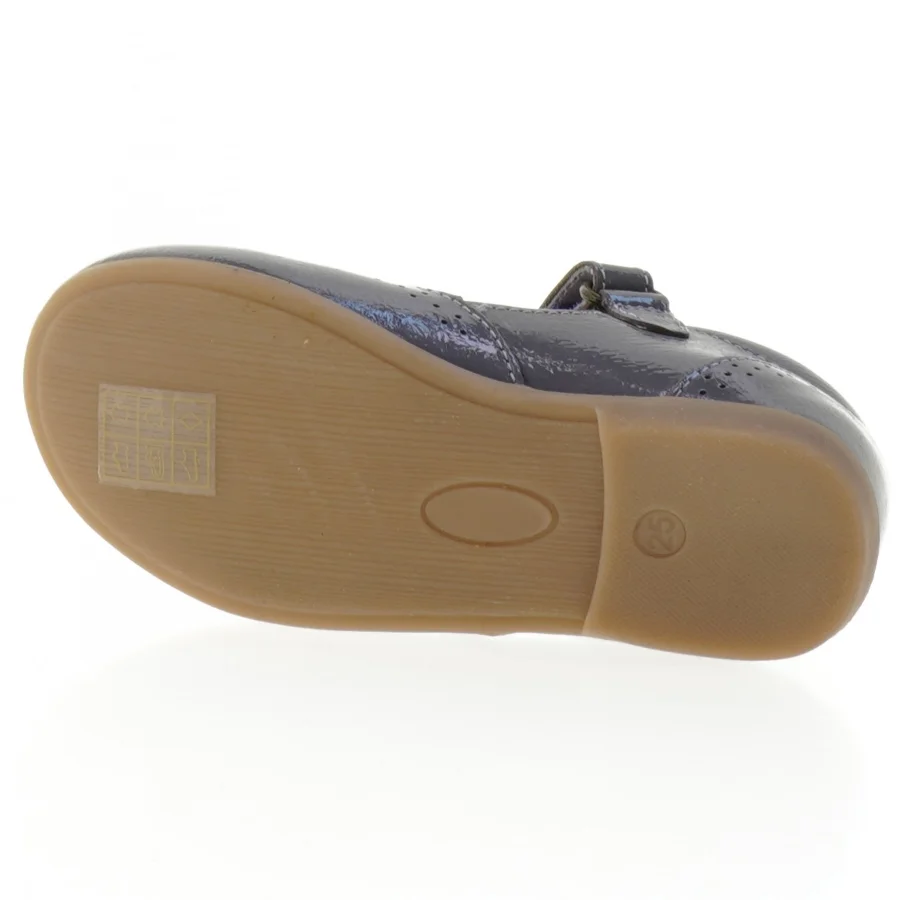 Børnesko i laklæder fra En Fant (str. 25)