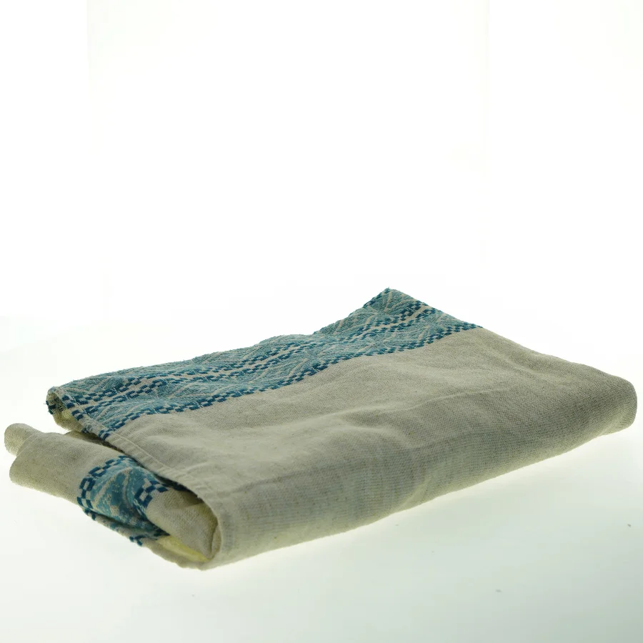 Stor dug med mønster (str. 137x290 cm)