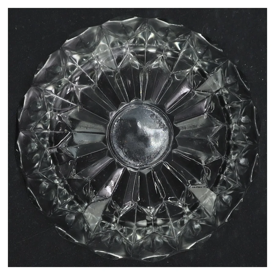 Krystal skål? (str. 11 cm i diameter og 4 cm høj)