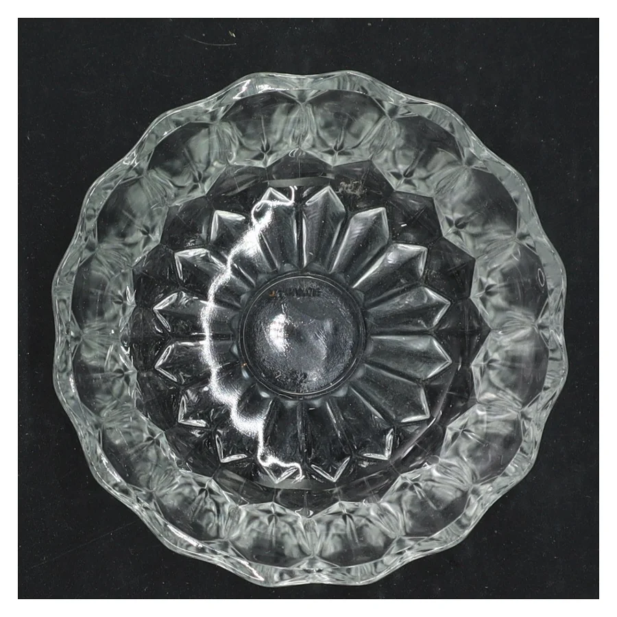 Krystal skål? (str. 11 cm i diameter og 4 cm høj)