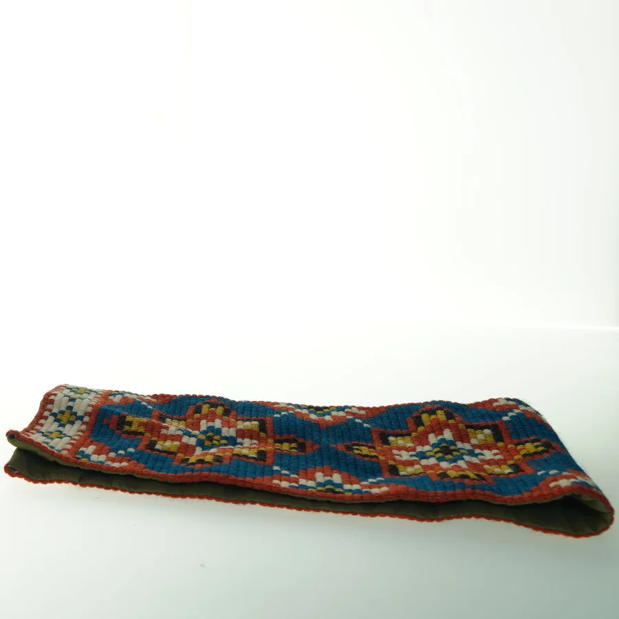 Vævet bordløber med geometrisk mønster (str. 80x20 cm)