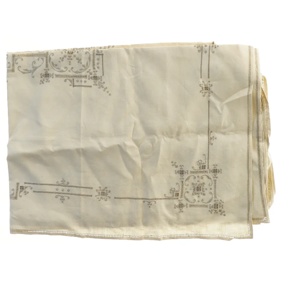 Borddug med broderi (str. 170x130 cm)