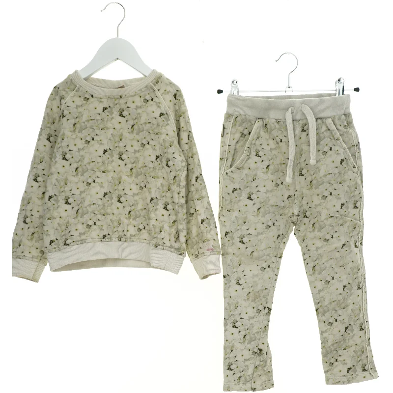 Sæt børnetøj (2 stk.) fra Pomp de Lux (str. 110 cm)