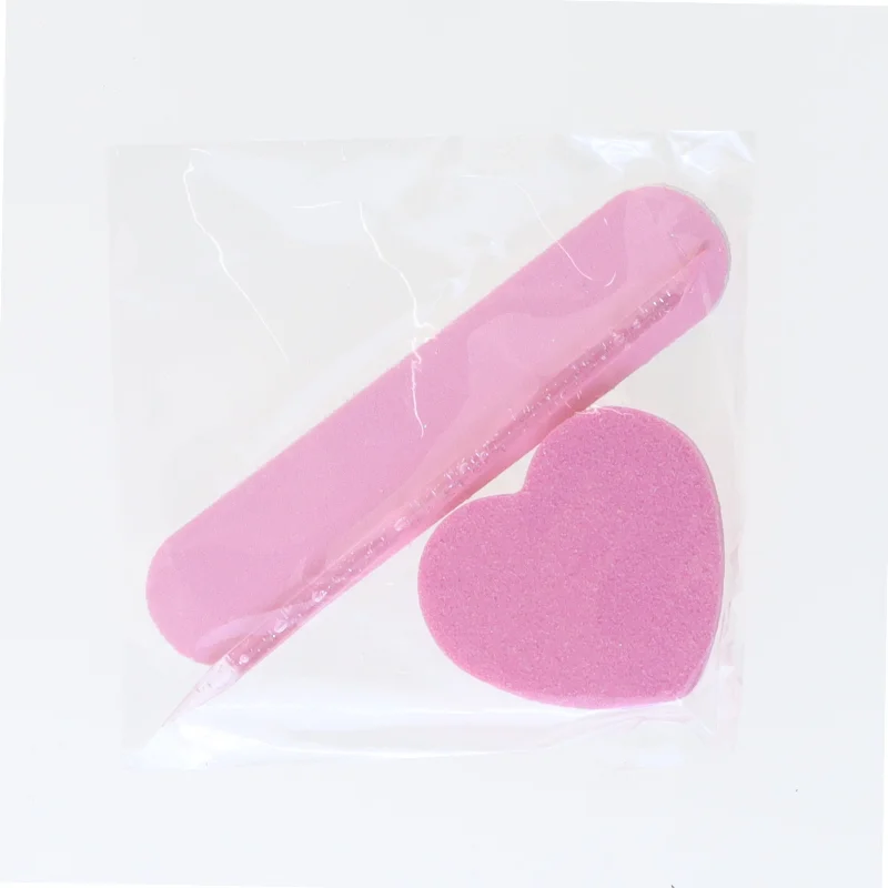 Sæt med hjerteformet skum og neglefil (str. 9 cm)