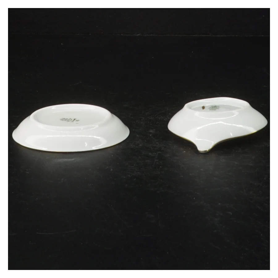 Porcelænsaskebæger og lille tallerken fra B&G (str. 10 cm. 8,5 cm)