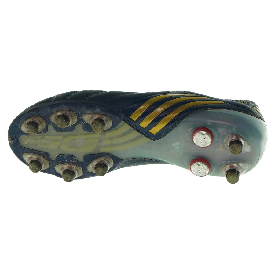 Fodboldsko fra Adidas (str. 33)