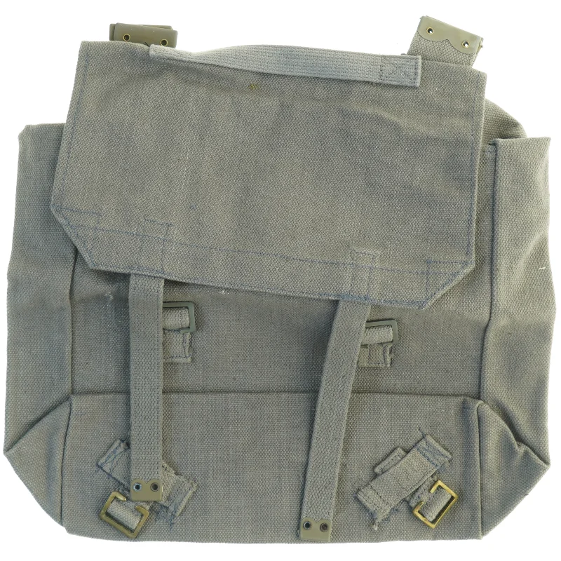 Brugt militær rygsæk (str. 33 x, 10 x 38 cm)