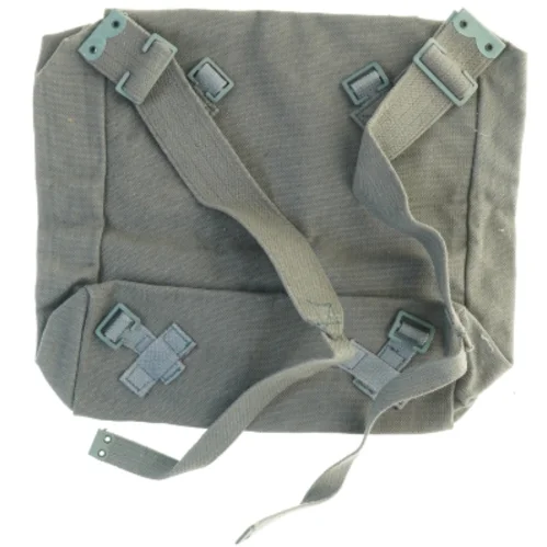 Skuldertaske i militærstil (str. 33 x, 12 x 33 cm)