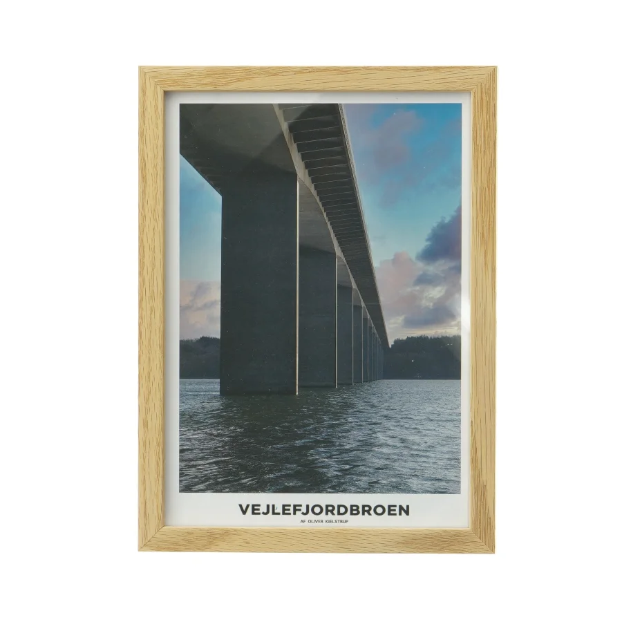 Billedramme med motiv af Vejlefjordbroen (str. 24x18 cm)