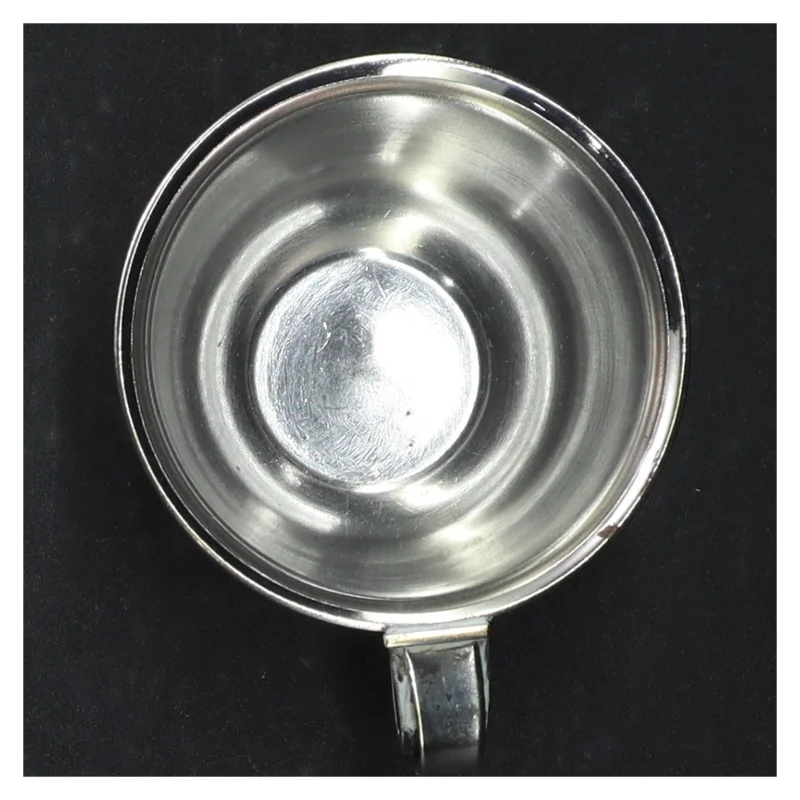 Forsølvet barne krus. (str. H. 6,5 cm. ø. 8 cm)